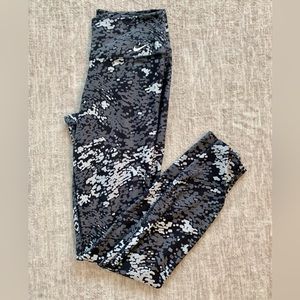 Nike dri fit leggings
